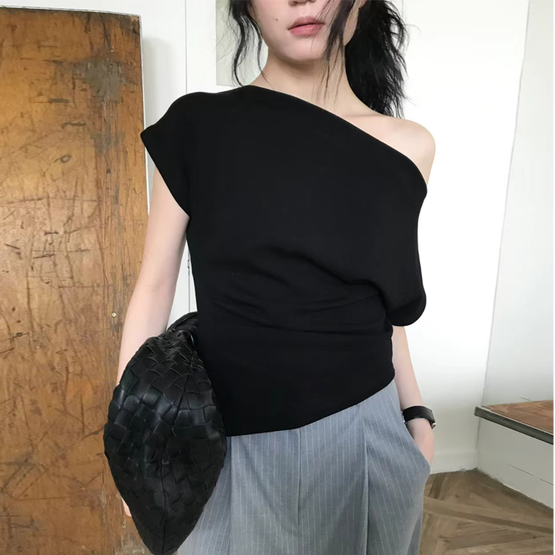 Elegant One-Shoulder Design Se - огляд і ціна The Korean Lifestyle