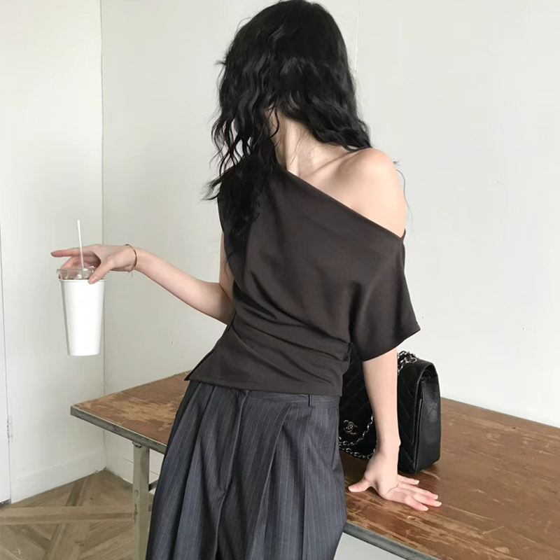 Elegant One-Shoulder Design Se - огляд і ціна The Korean Lifestyle